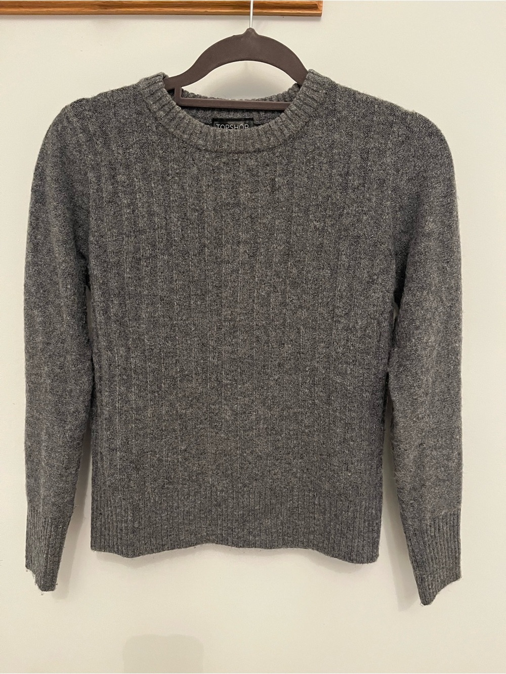 Topshop Womenโs Grey Ribbed Crewneck Sweater - Classic Knit